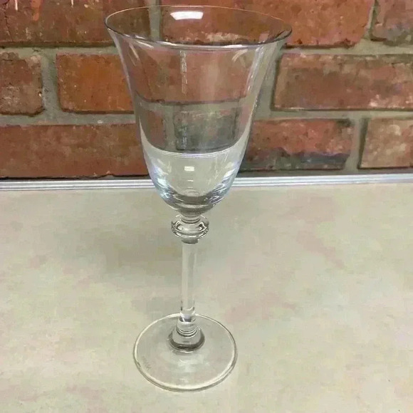 Mikasa Wine Glass Crystal - Picture 1 of 4